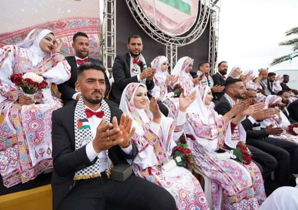 Mass Wedding Brings Hope to 300 Couples in War-Torn Central Gaza ...